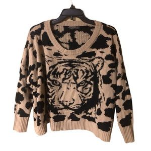 QED London cat animal print tiger pullover sweater in Size M/L